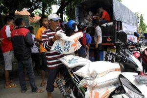 Untuk Sementara Waktu Operasi Pasar Murah Beras di SBD Jeda hingga Bulan Juni