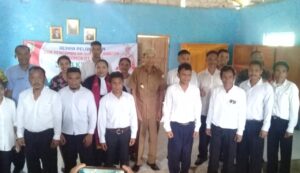 Meski Diwarnai Aksi Protes Pelantikan Perangkat Desa Kadu Eta Berjalan Sukses