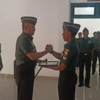 Toreh Prestasi Tugas Prajurit, Sertu Petrus Lalo Terima Penghargaan sebagai Babinsa Terbaik