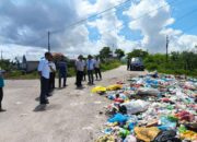 Tinjau TPA di Desa Rama Dana Penjabat Bupati SBD Minta Persoalan Sampah Tidak Dibiarkan Berlarut-larut