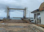 Belasan Tahun Terbengkalai Rusak Dermaga Feri Waikelo Sumba Barat Daya Jadi Bangkai di Tepi Laut