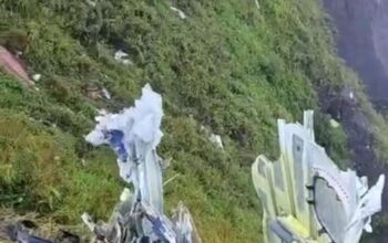 Pesawat ATR 42-500 yang Hilang Kontak Ditemukan Berkeping-keping di Puncak Bukit Bulusaraung