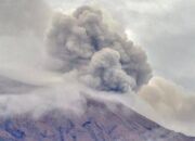 Wilayah Udara Pulau Sumba Terdampak Sebaran Abu Vulkanik Gunung Lewotobi Laki-laki