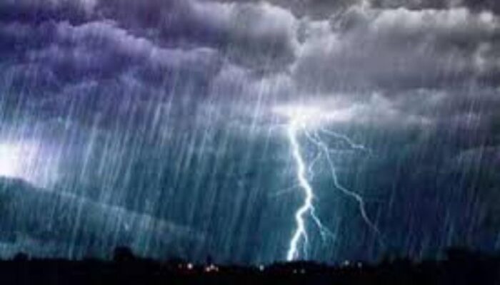 Warga di Beberapa Wilayah NTT Diminta Waspadai Hujan Sedang yang Dapat Disertai Petir dan Angin Kencang