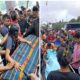Mencekam! Mapolres Sumba Barat Dilempari Massa, Mobil Patroli Hangus, Kota Waikabubak Gelap Gulita